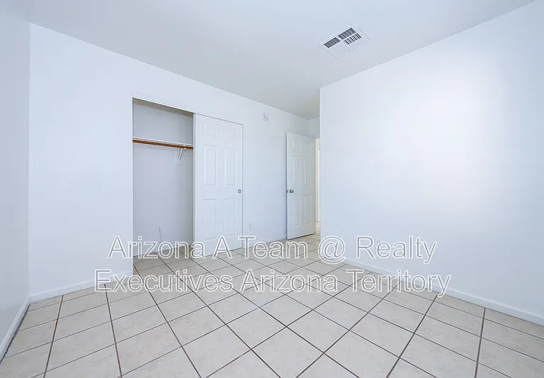 8873 E Rose Tree St — Photo 18