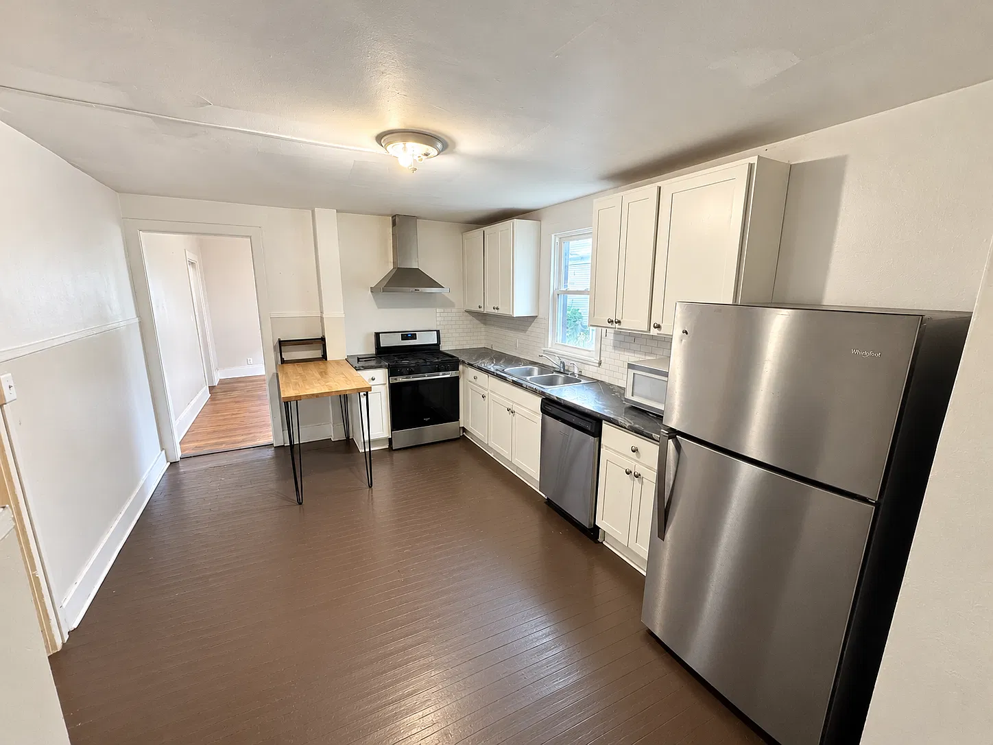300 Maryland Ave - Lower — Photo 4