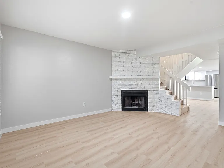 8511 J R Manor Dr — Photo 9