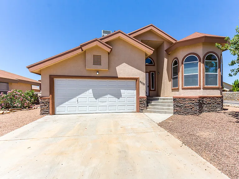 5337 Manuel Puentes Ct — Photo 3