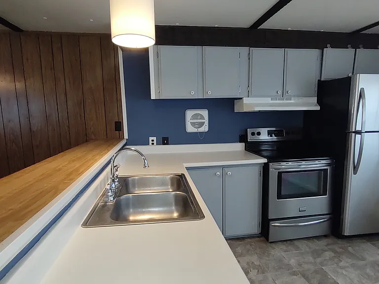 8675 Doris St — Photo 2