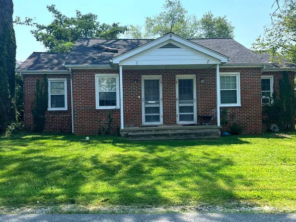 101 E Locust St, Occoquan, VA 22125