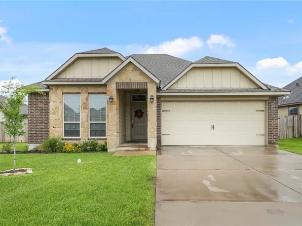 2123 Markley Dr, Bryan, TX 77807