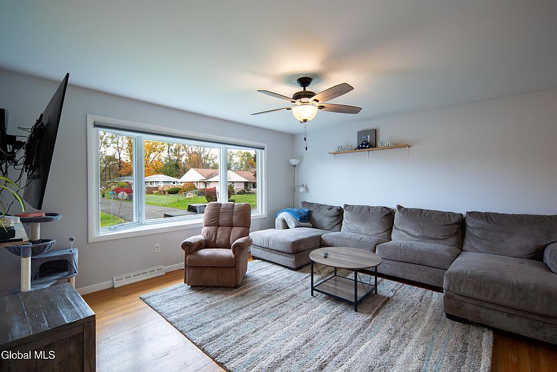 3rd image of 36 Farley Drive