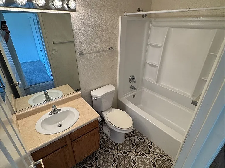 5050 S Rainbow Blvd #203 — Photo 10