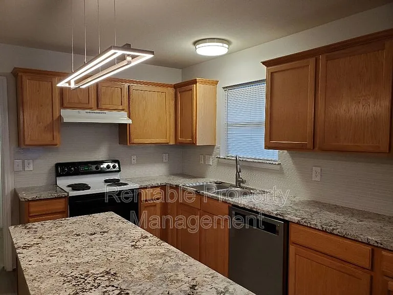 1000 Eden St — Photo 9