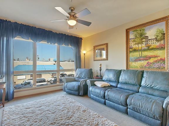 5th image of 210 W Pioneer Ave Unit 212