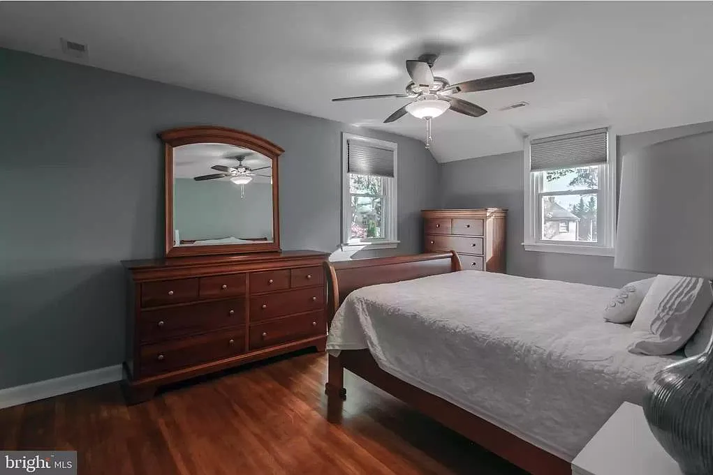 112 Myrtle Ave — Photo 4
