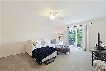 46 Greentree Ln #47 — Photo 4