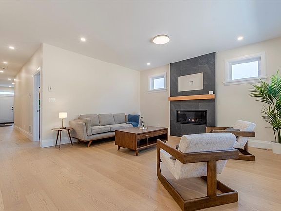 5th image of 1234 Viewtop Rd #114