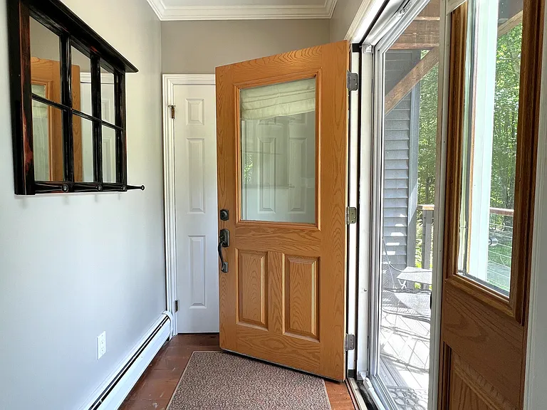565 Moulton Ln — Photo 13
