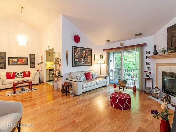 3rd image of 18413 Pine Lake Dr APT 3