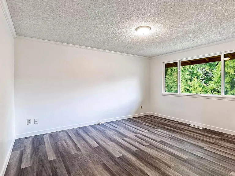 15618 SE Fairwood Blvd — Photo 10