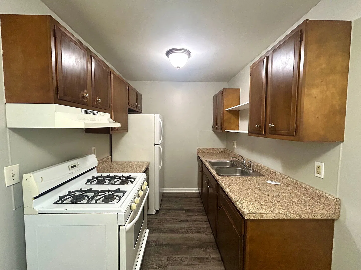 1 bed, 1.0 bath, 500 sqft, $995 — Photo 3