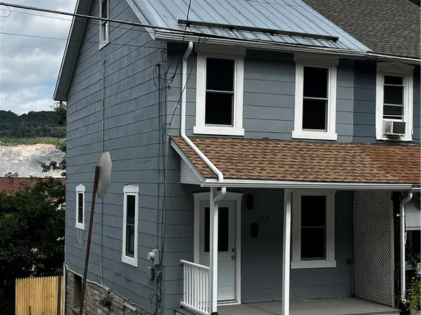369 W Water St, Lansford, PA 18232