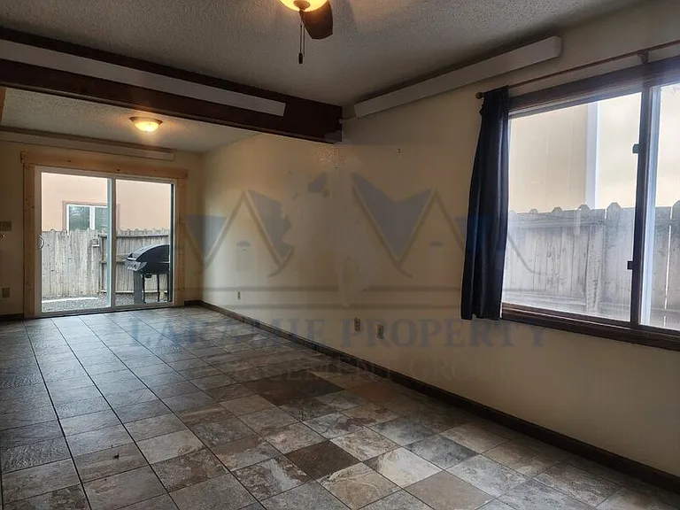 522 S Lincoln St #E — Photo 8