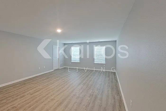 1139 Freedom Pkwy — Photo 15