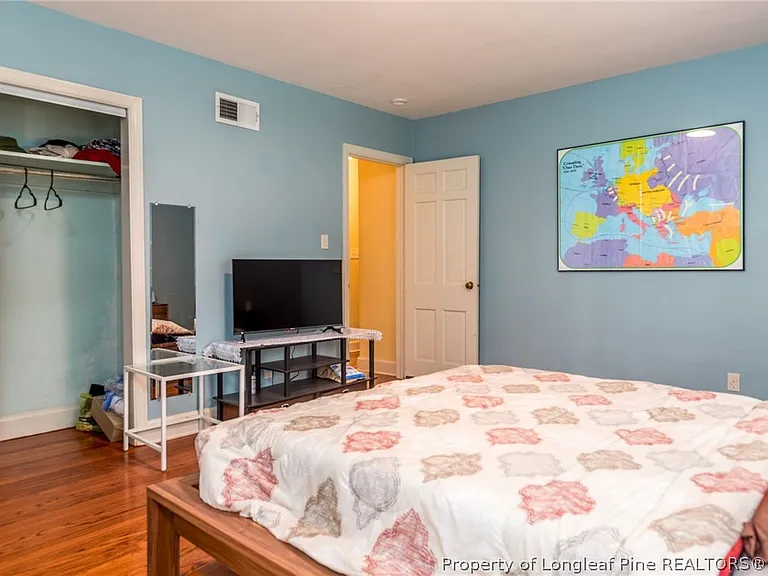 2718 Morganton Rd — Photo 11