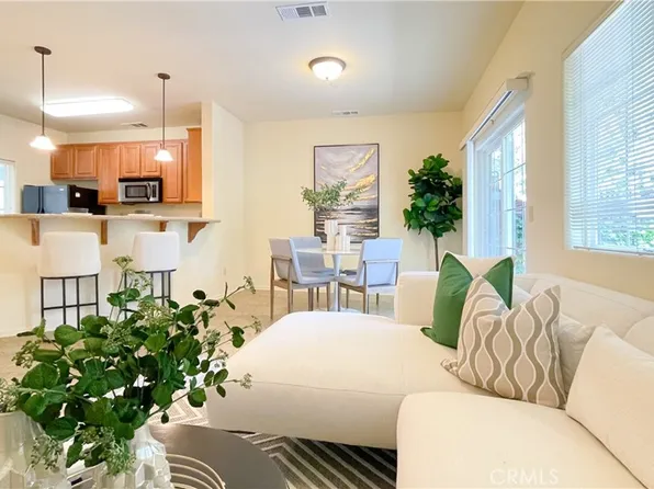 93 Kansas St APT 805, Redlands, CA 92373
