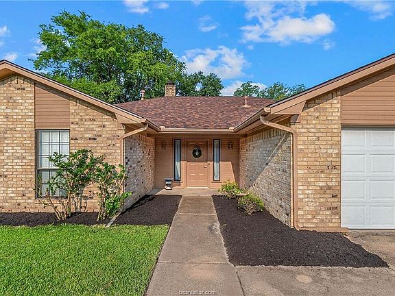 2nd image of 3825 Ravenwood Dr