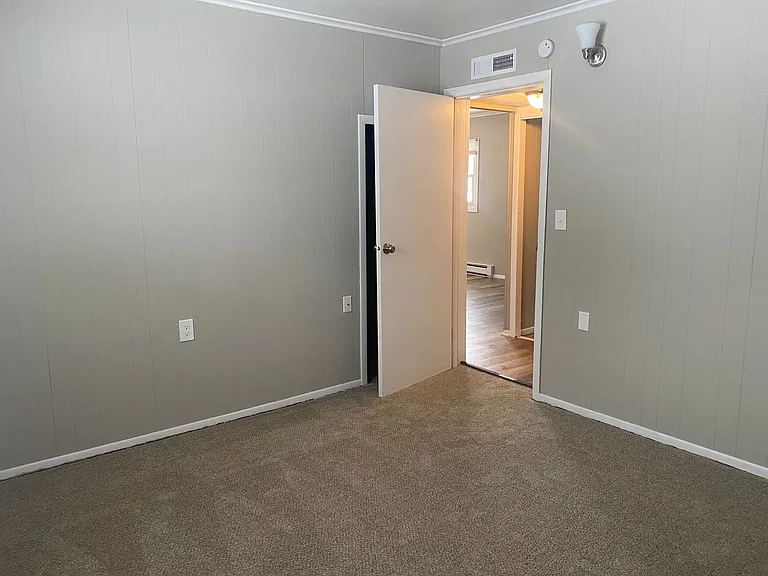 503 Briar Cir N — Photo 8