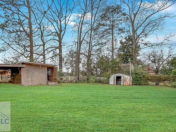 5th image of 333 Clairmont Dr