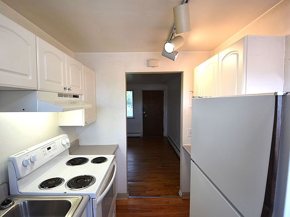5th image of 911 Portland Pl #933-5