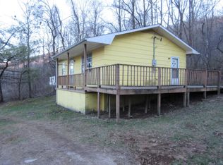 191 Godsey Rd, Crab Orchard, TN 37723