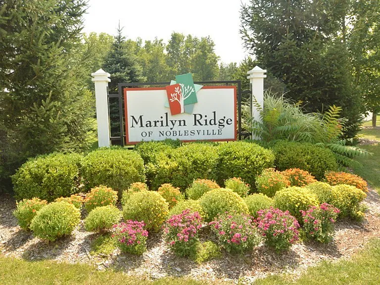 12162 Maize Dr — Photo 2
