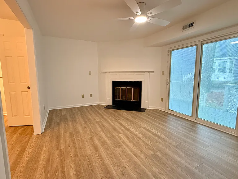 1108 Palmerton Dr — Photo 16