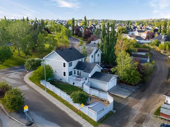 188 W Tuscany Valley Dr NW, Calgary, AB T3L 2C2