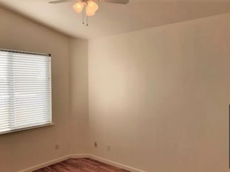 290 E Chestnut St #2 — Photo 13