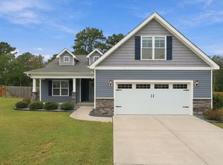 211 Pastoral Ct, Sneads Ferry, NC 28460