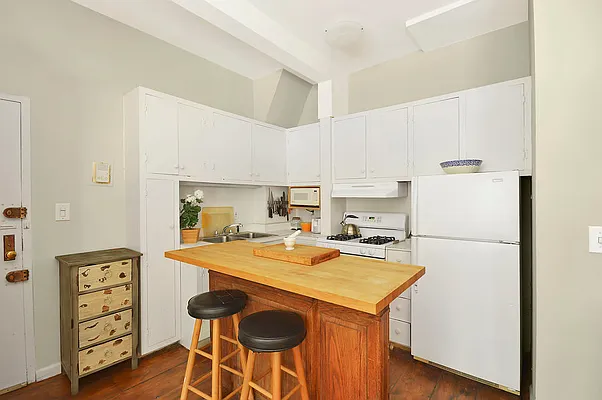 Sold by Corcoran | media 20