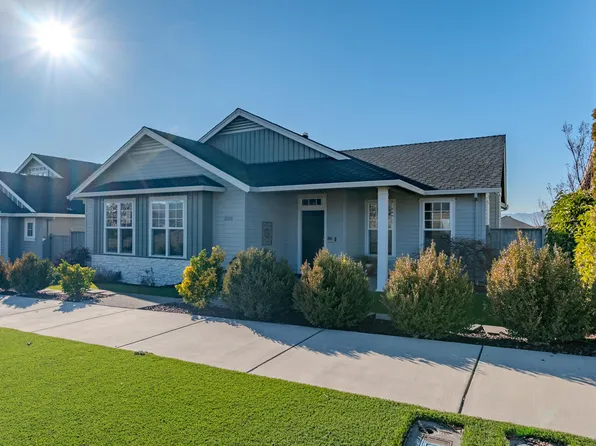 1130 Stanford Ave, Medford, OR 97504