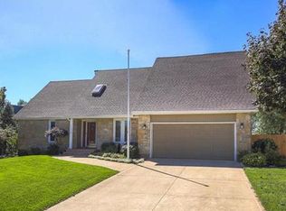 11310 Mackey St, Overland Park, KS 66210