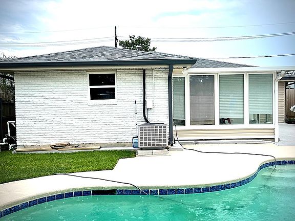 Rear Elevation/ Sunroom