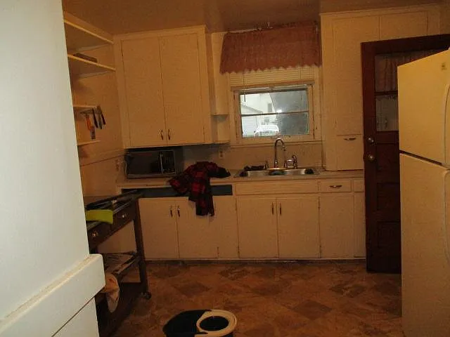 2413 Monroe St NE — Photo 8