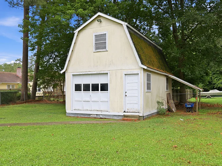 1407 Midgett Dr — Photo 28
