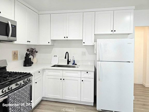5th image of 1441 S Cloverdale Ave