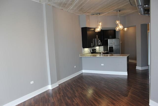 2nd image of 3201 W Leland Ave #209