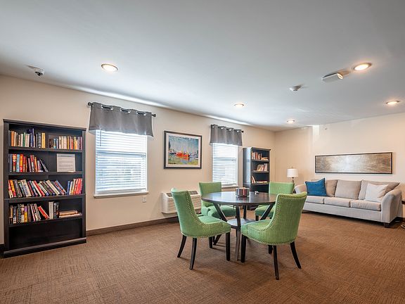 2nd image of 7357 N Gateway Crossing Blvd #101