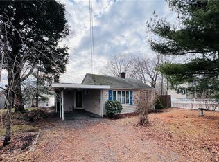 93 Grand View Dr, Warwick, RI 02886