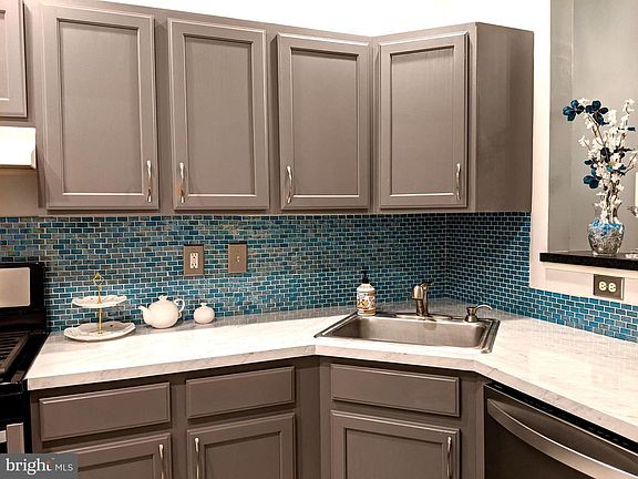 4th image of 3498 Christy Ln