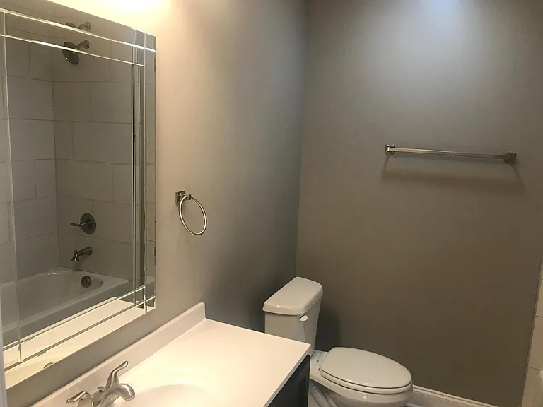 3317 Lyle Ave — Photo 24