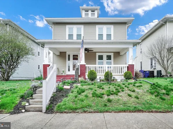 136 S 3rd St, Mount Wolf, PA 17347