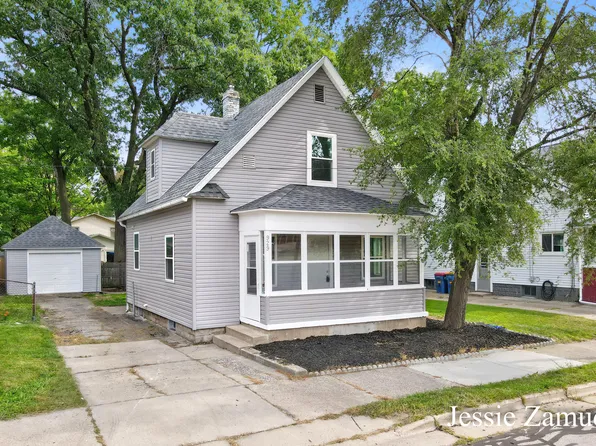 929 Lyon St NE, Grand Rapids, MI 49503