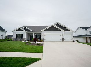 15057 Leo Creek Blvd, Leo, IN 46765