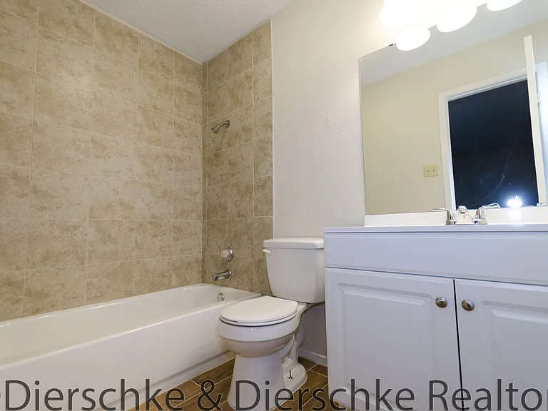 830 Van Zandt St — Photo 11