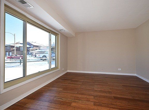5th image of 120 Terry Dr